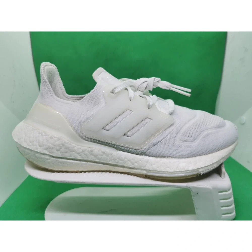 Adidas Ultraboost 22 Women's Cloud White/Cloud White/Crystal White Size  8